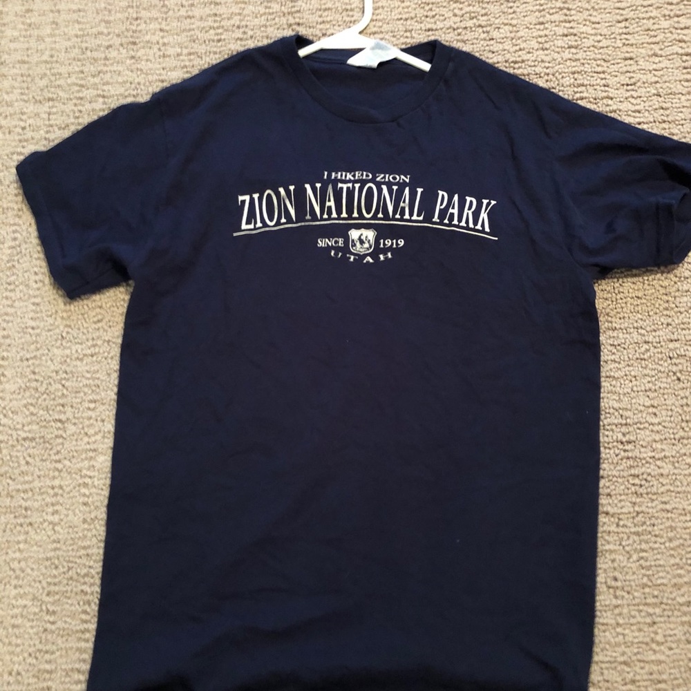Zion National Park T-Shirt (MEDIUM)